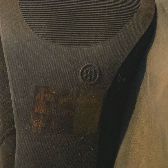 Peep-Toe Black Suede Block-Heel Boots with Rose Appliqué - Picture 4 of 4